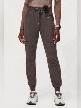 FIGS X STAR WARS Women's Cargo Jogger Pants - Nevarro